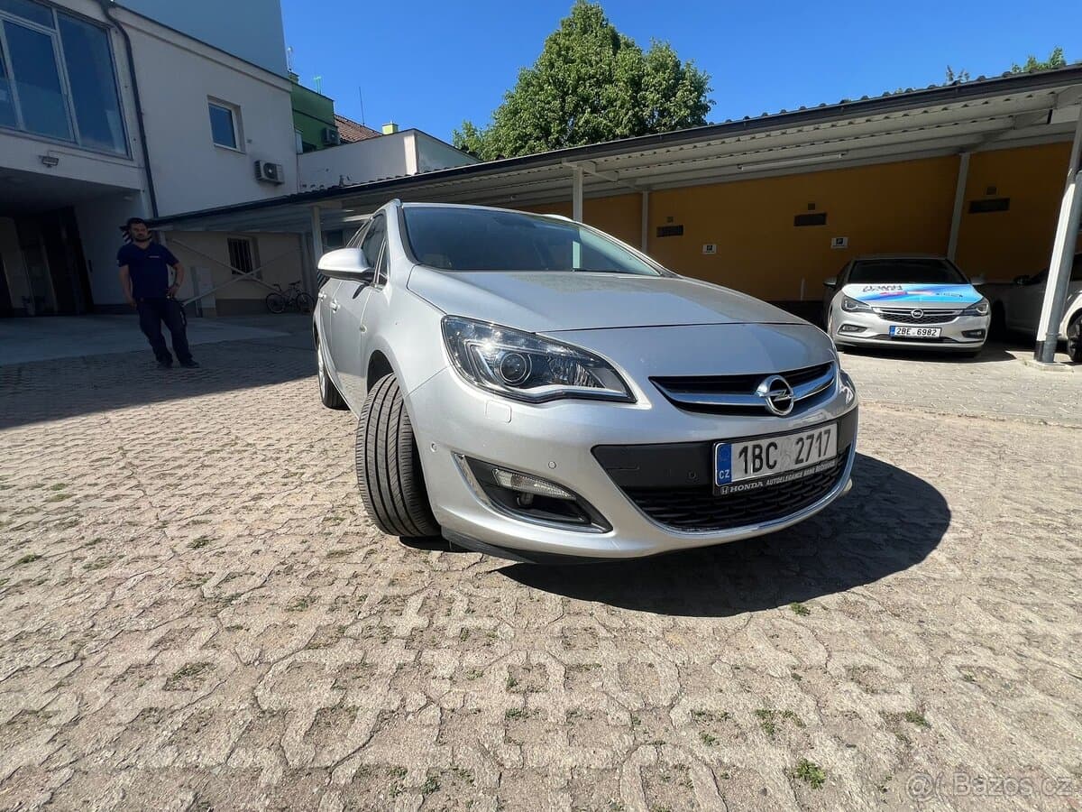 2015 Opel ASTRA - 17