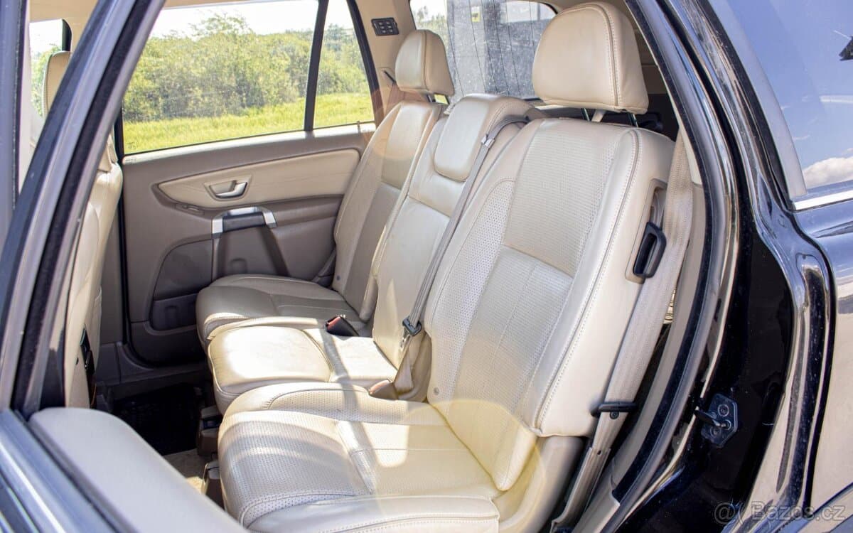 2012 Volvo XC90 - 17