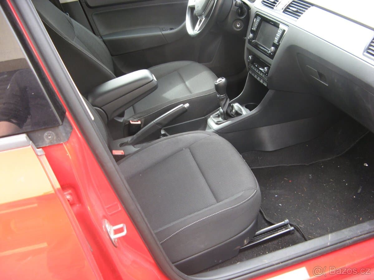 2015 Škoda RAPID - 17