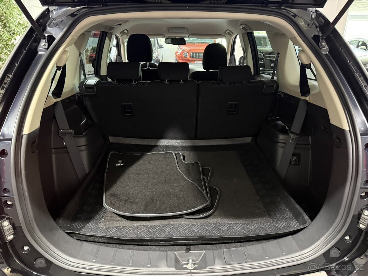 2017 Mitsubishi OUTLANDER - 17