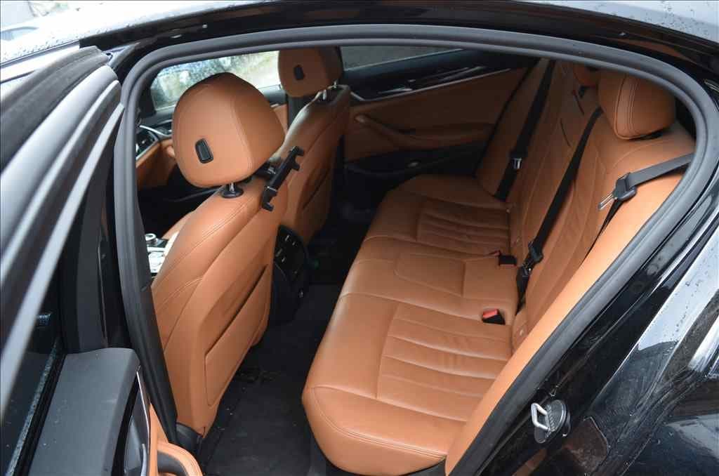2017 BMW 5-SERIES - 17