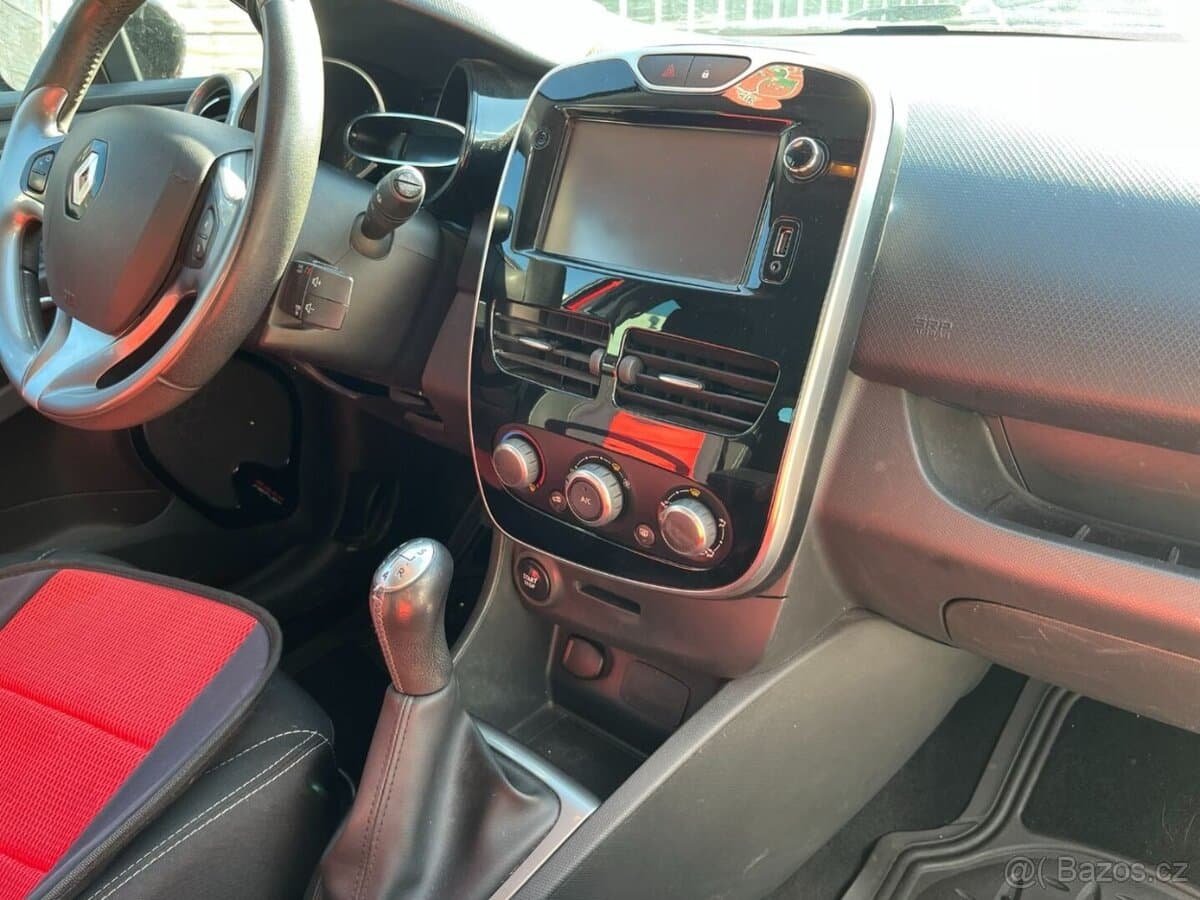 2016 Renault CLIO - 17