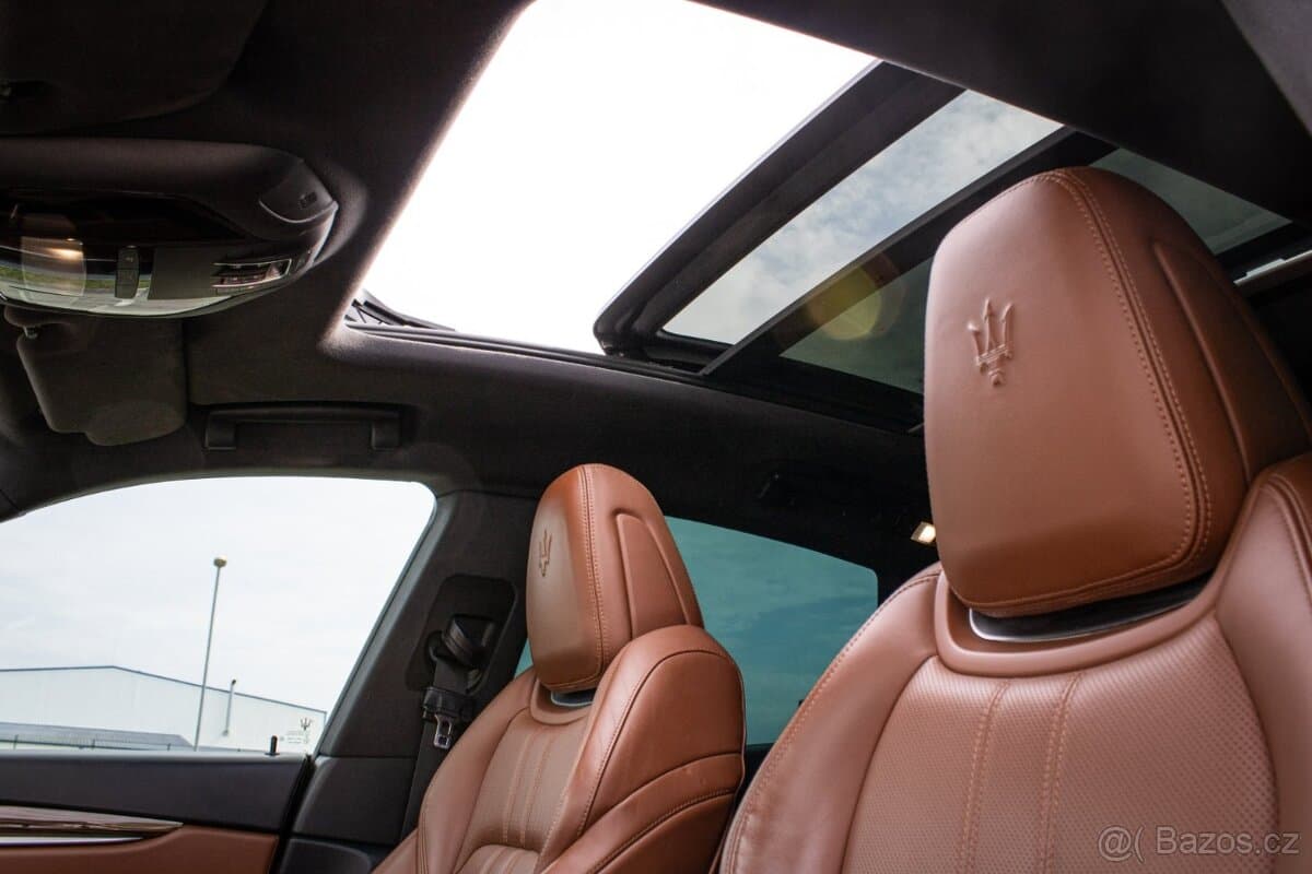 2016 Maserati LEVANTE - 17
