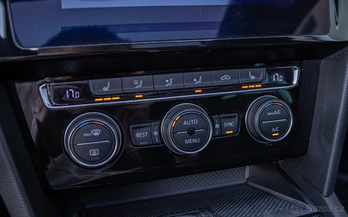 2020 Volkswagen PASSAT - 17