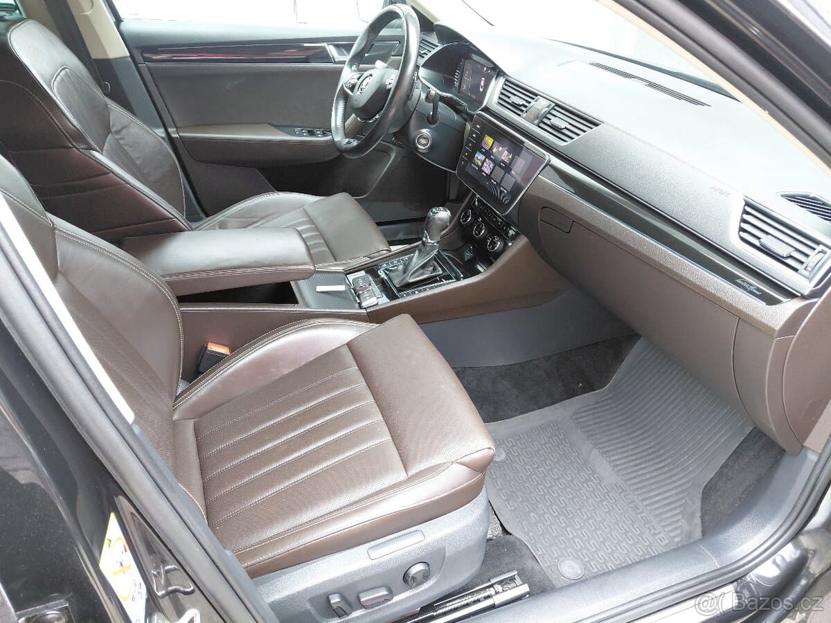 2021 Škoda SUPERB - 17