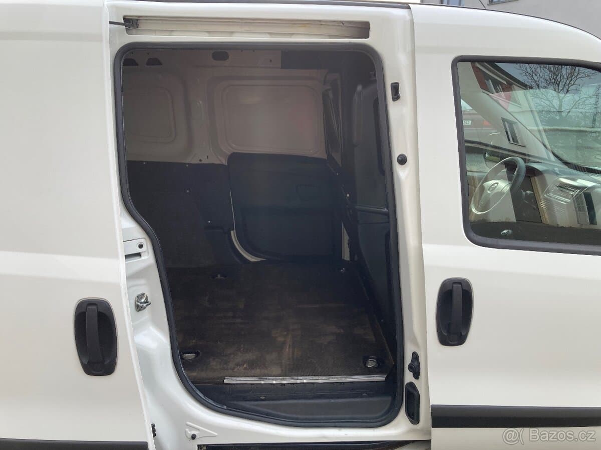 2014 Opel COMBO - 17