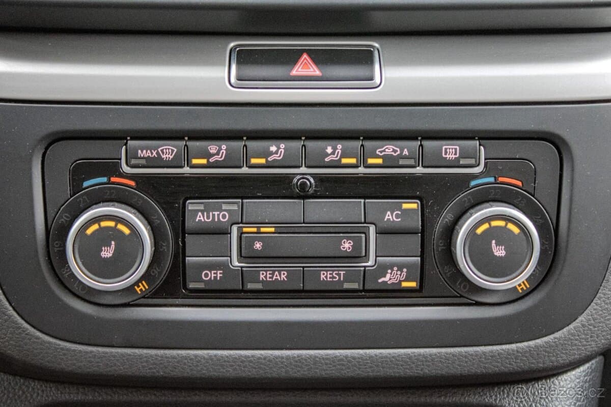 2011 Volkswagen SHARAN - 17