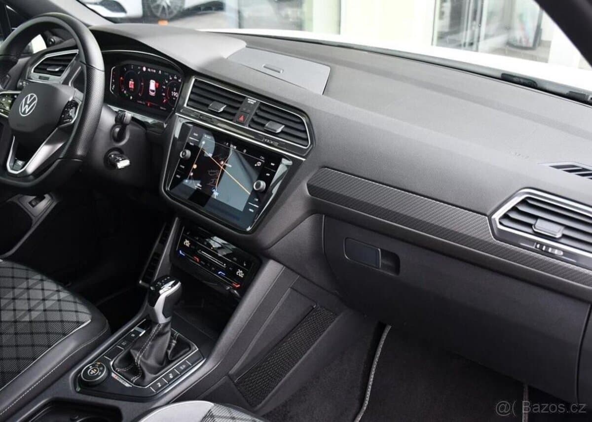 2023 Volkswagen TIGUAN - 17