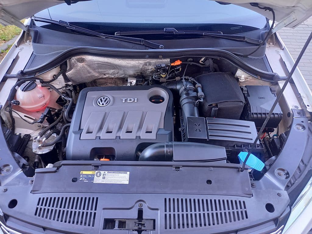 2012 Volkswagen TIGUAN - 17