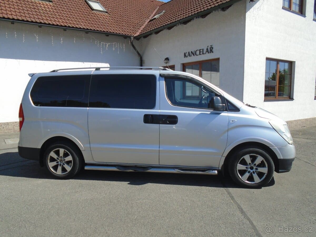 2009 Hyundai H-1 - 17
