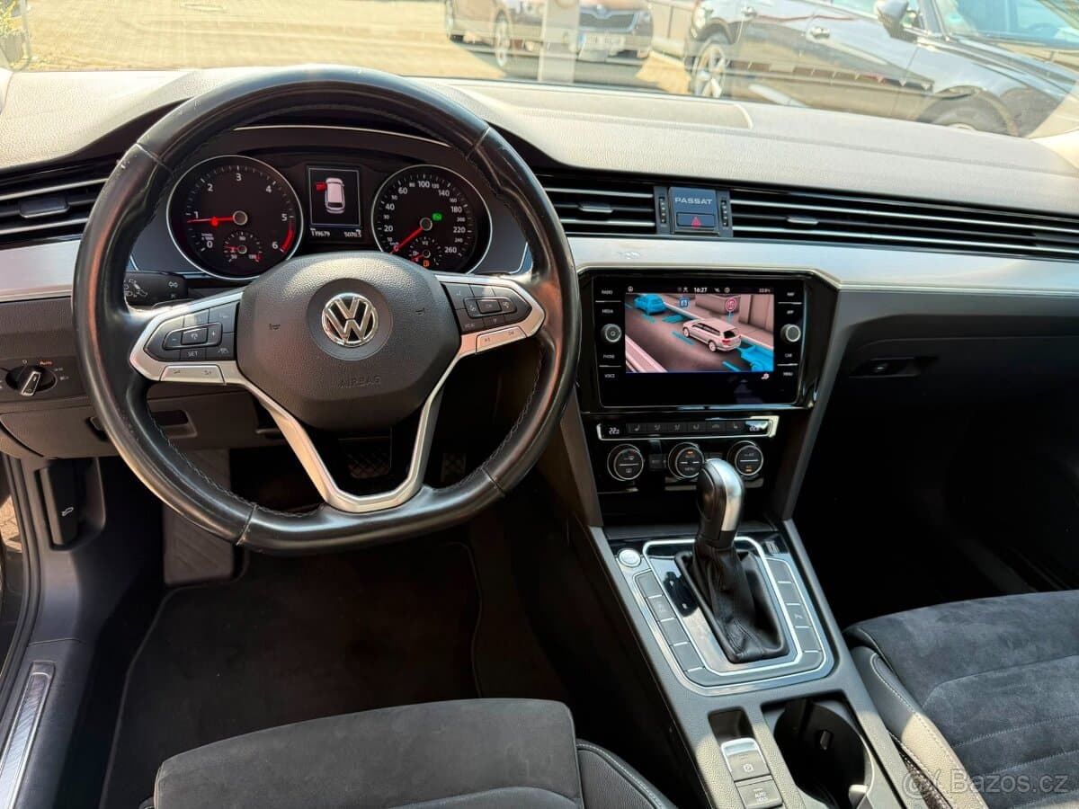 2020 Volkswagen PASSAT - 17