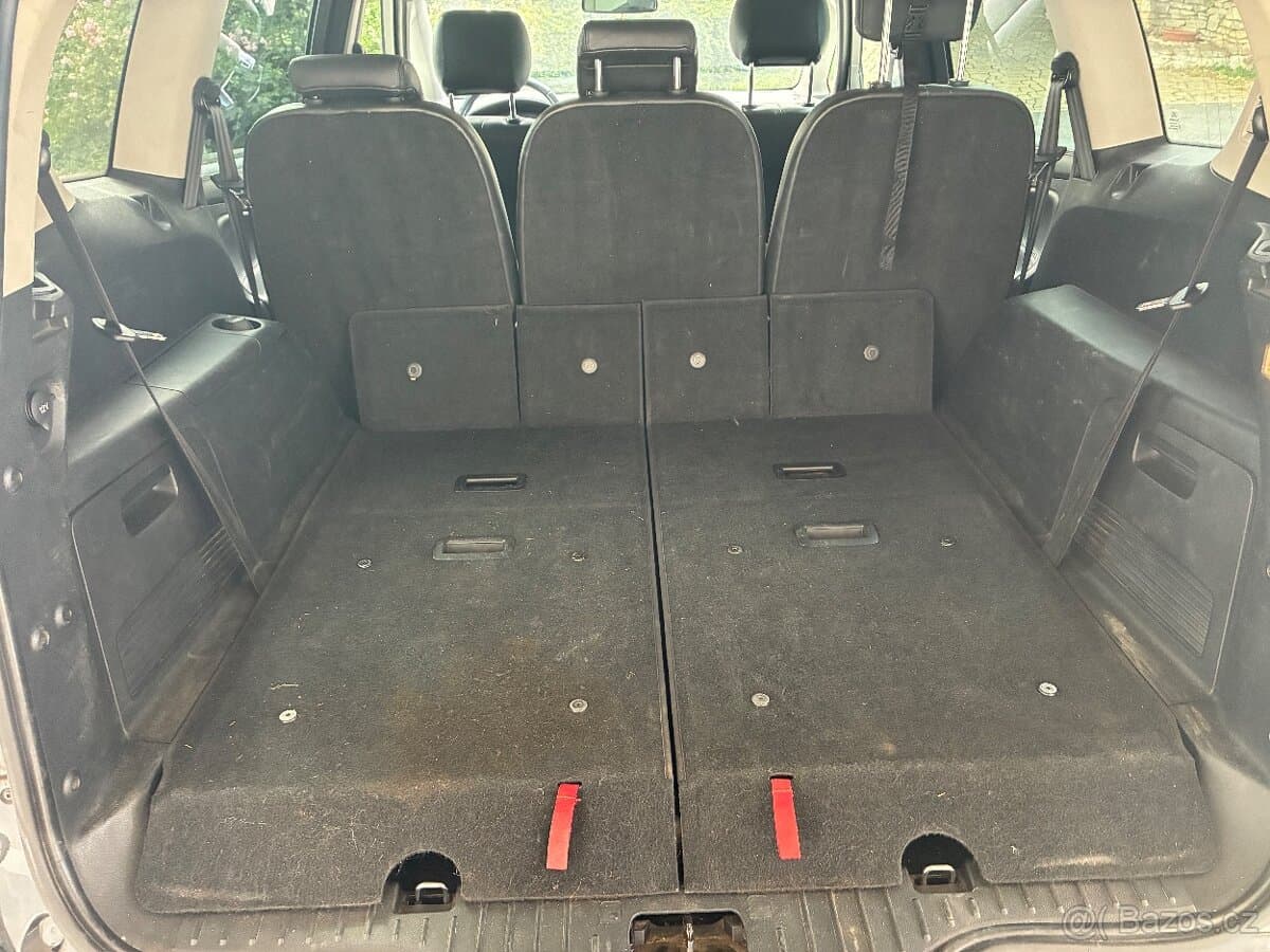 2014 Ford S-MAX - 17