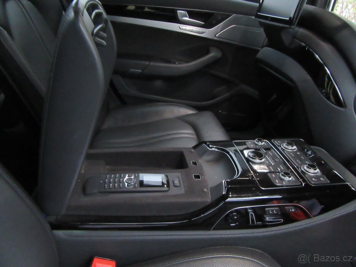 2012 Audi A8 - 17