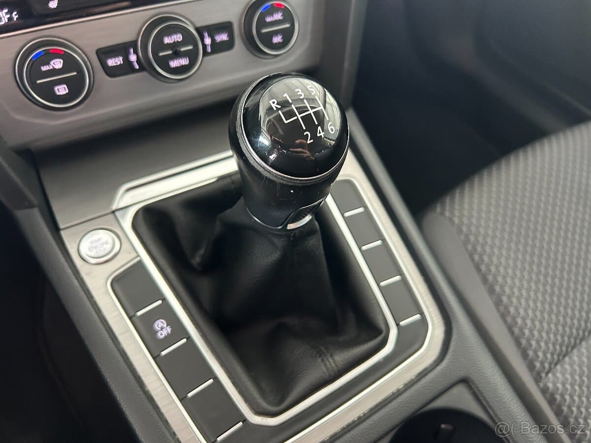 Volkswagen PASSAT - 17
