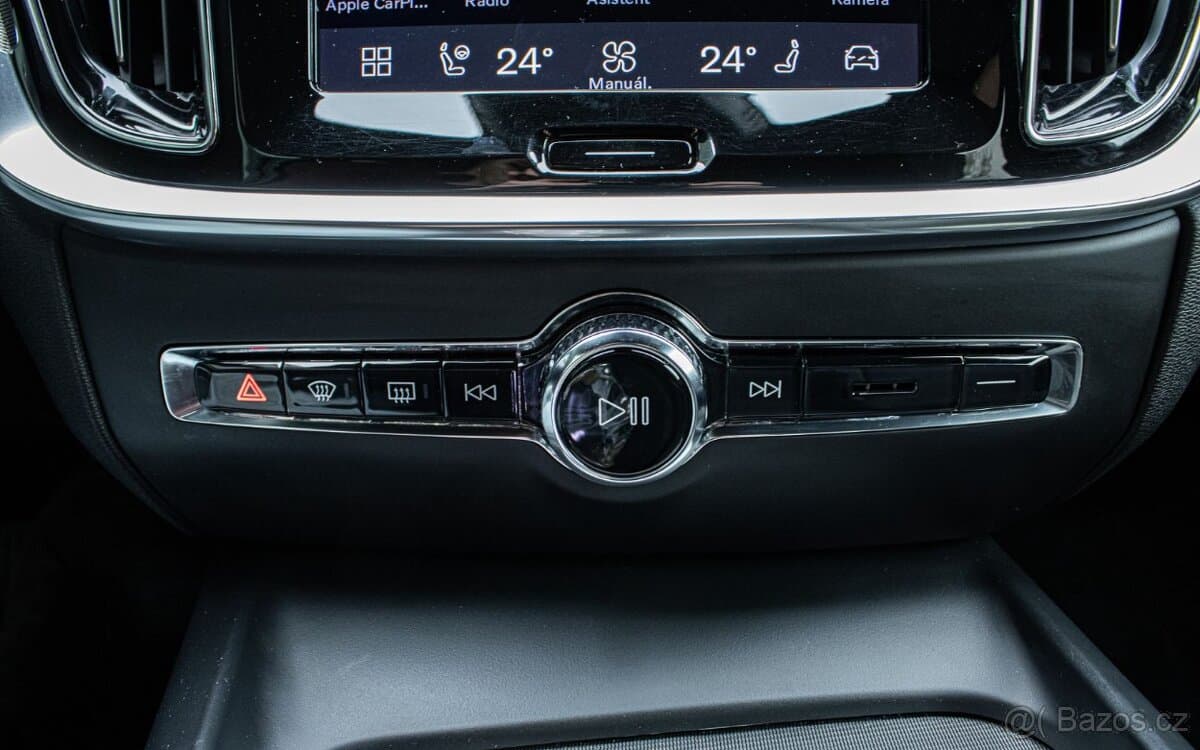 2023 Volvo V60 - 17
