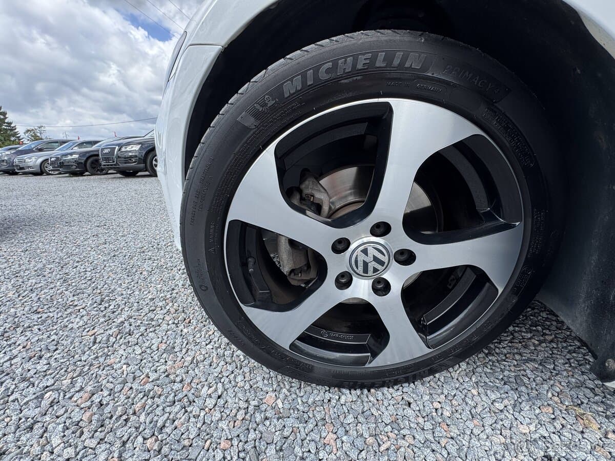 2013 Volkswagen GOLF - 17