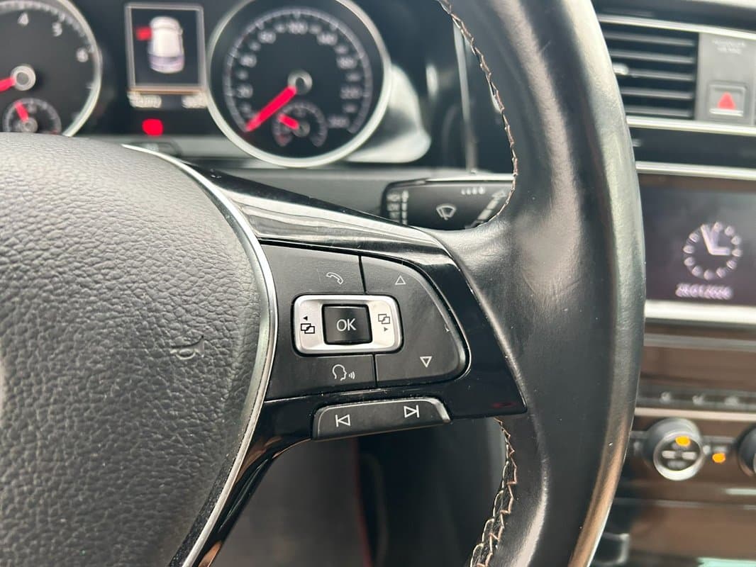 2015 Volkswagen GOLF - 17