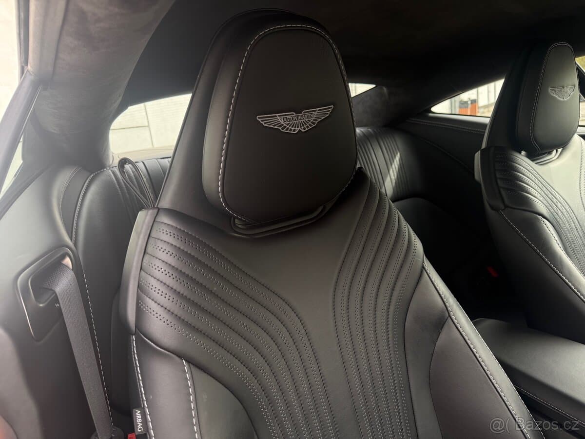 2019 Aston Martin DB11 - 17