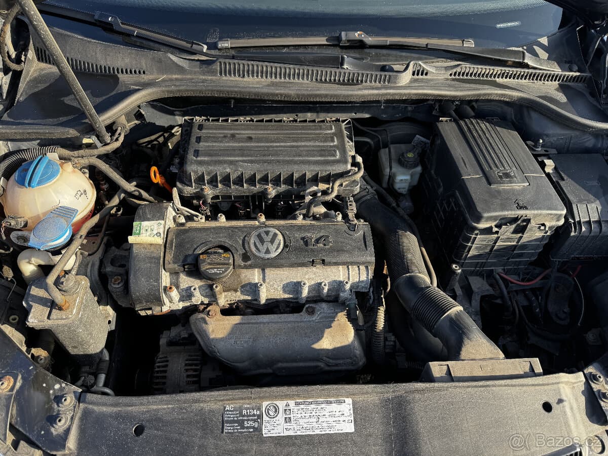 2010 Volkswagen GOLF - 18