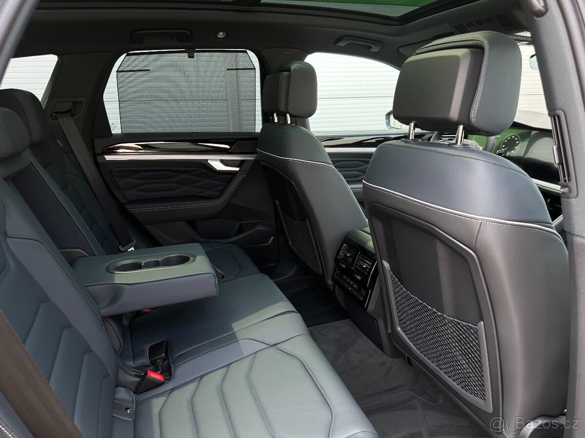 2026 Volkswagen TOUAREG - 18