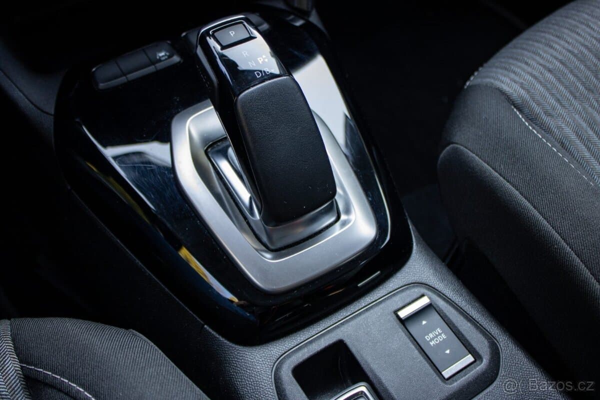 2022 Opel CORSA - 18