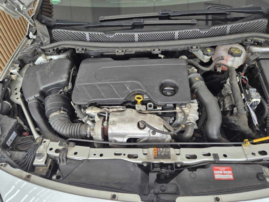 2018 Opel ASTRA - 18