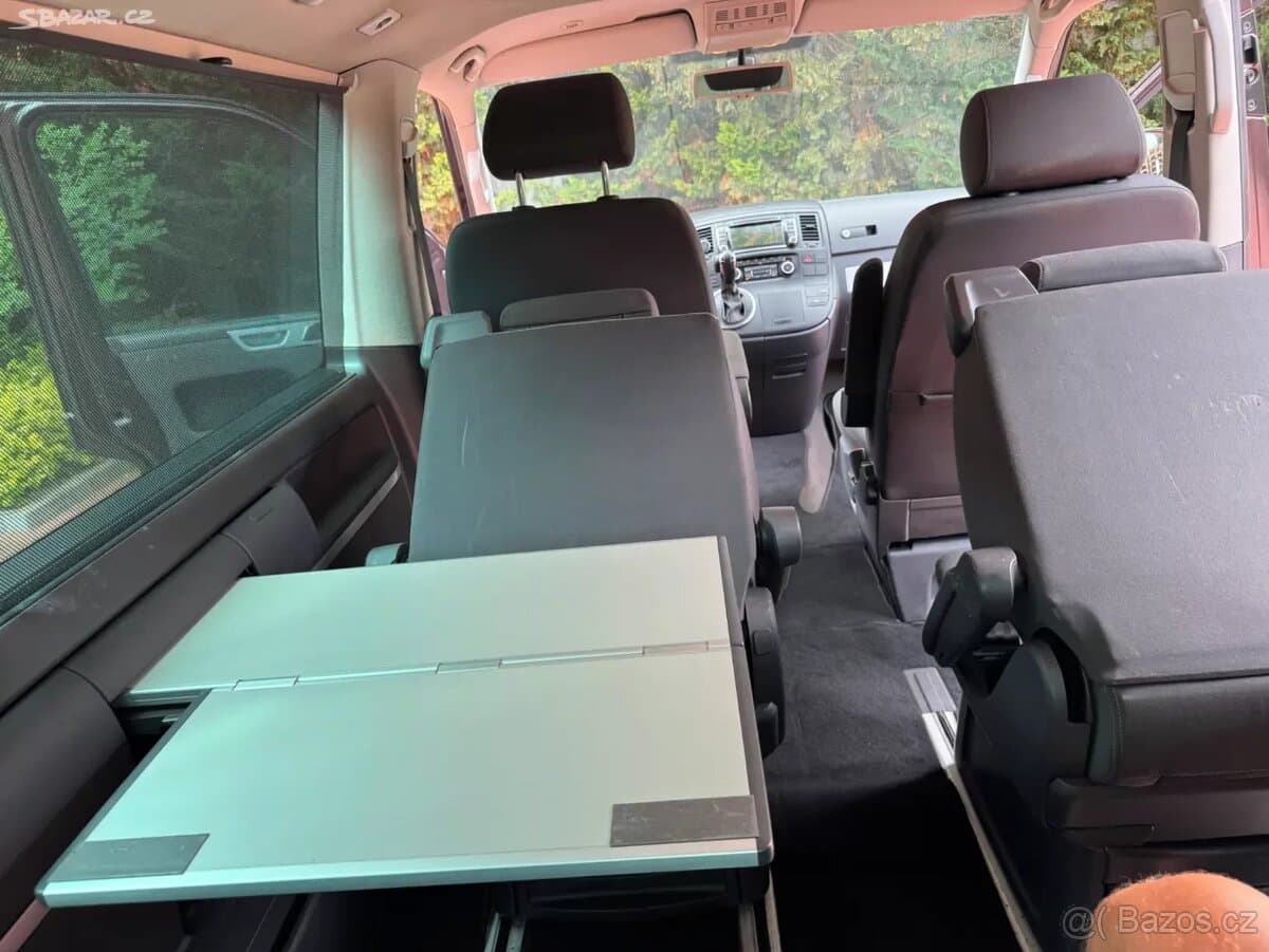 2011 Volkswagen MULTIVAN - 18