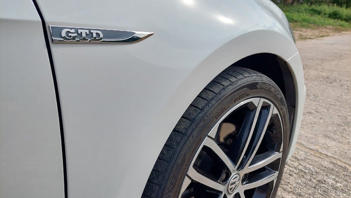 2015 Volkswagen GOLF - 18