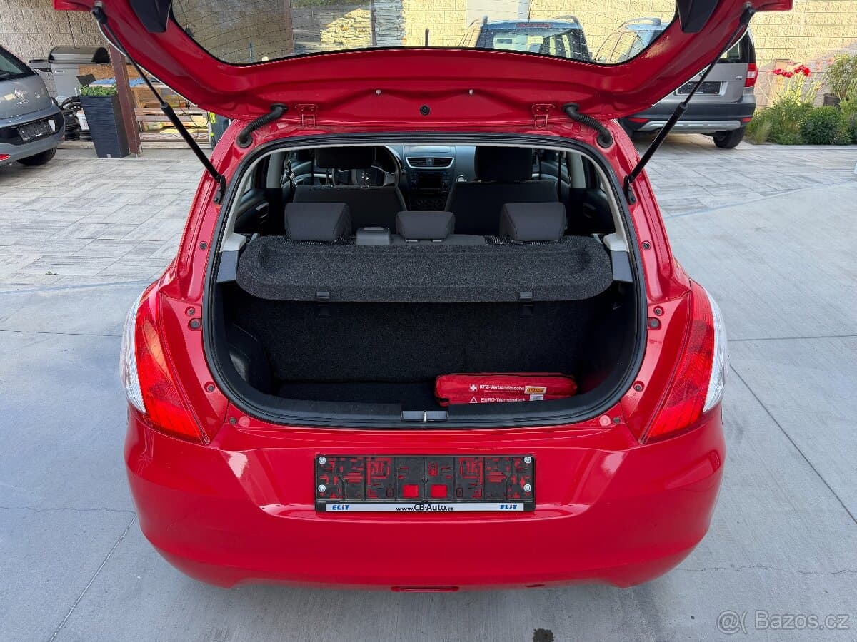 2012 Suzuki SWIFT - 18