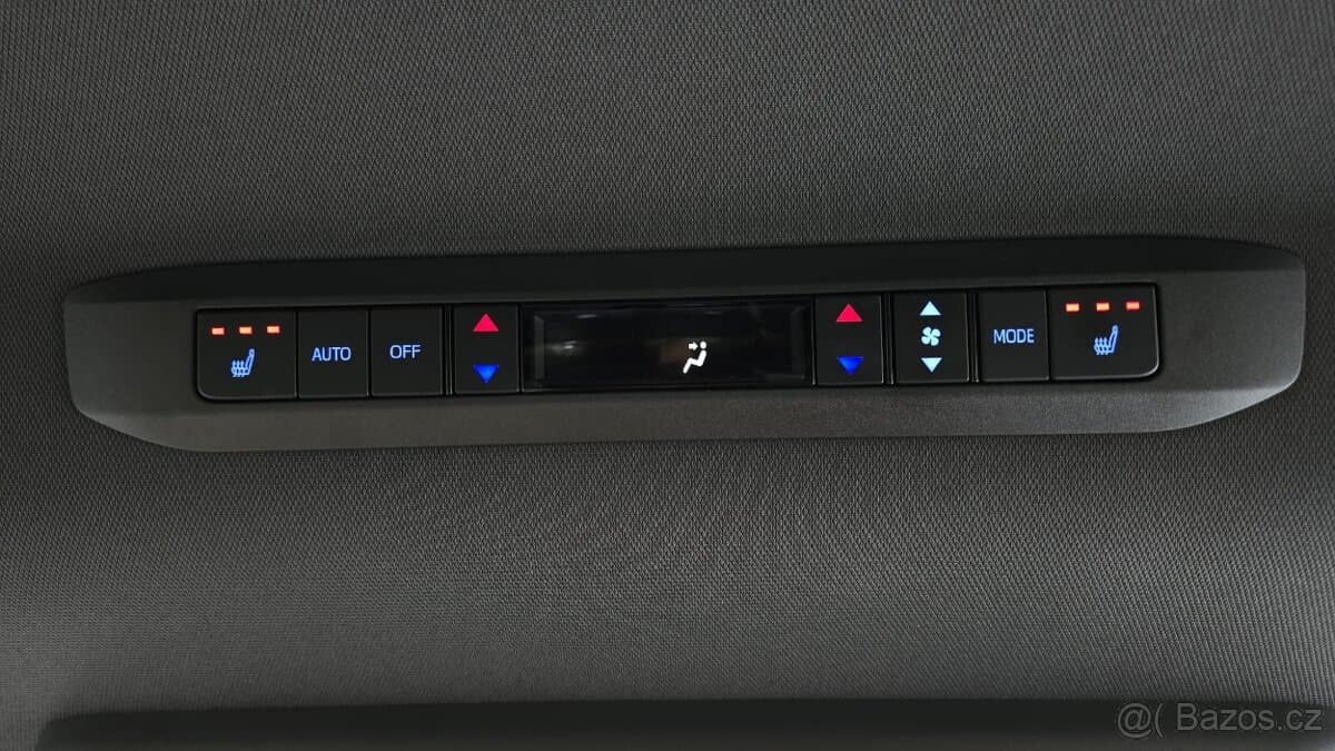 2023 Toyota SIENNA - 18