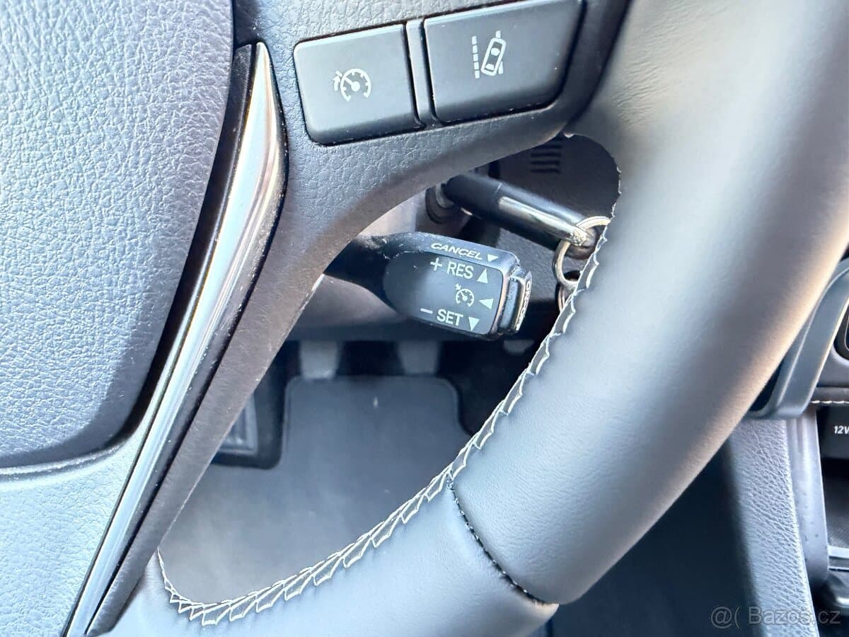 2016 Toyota AURIS - 18