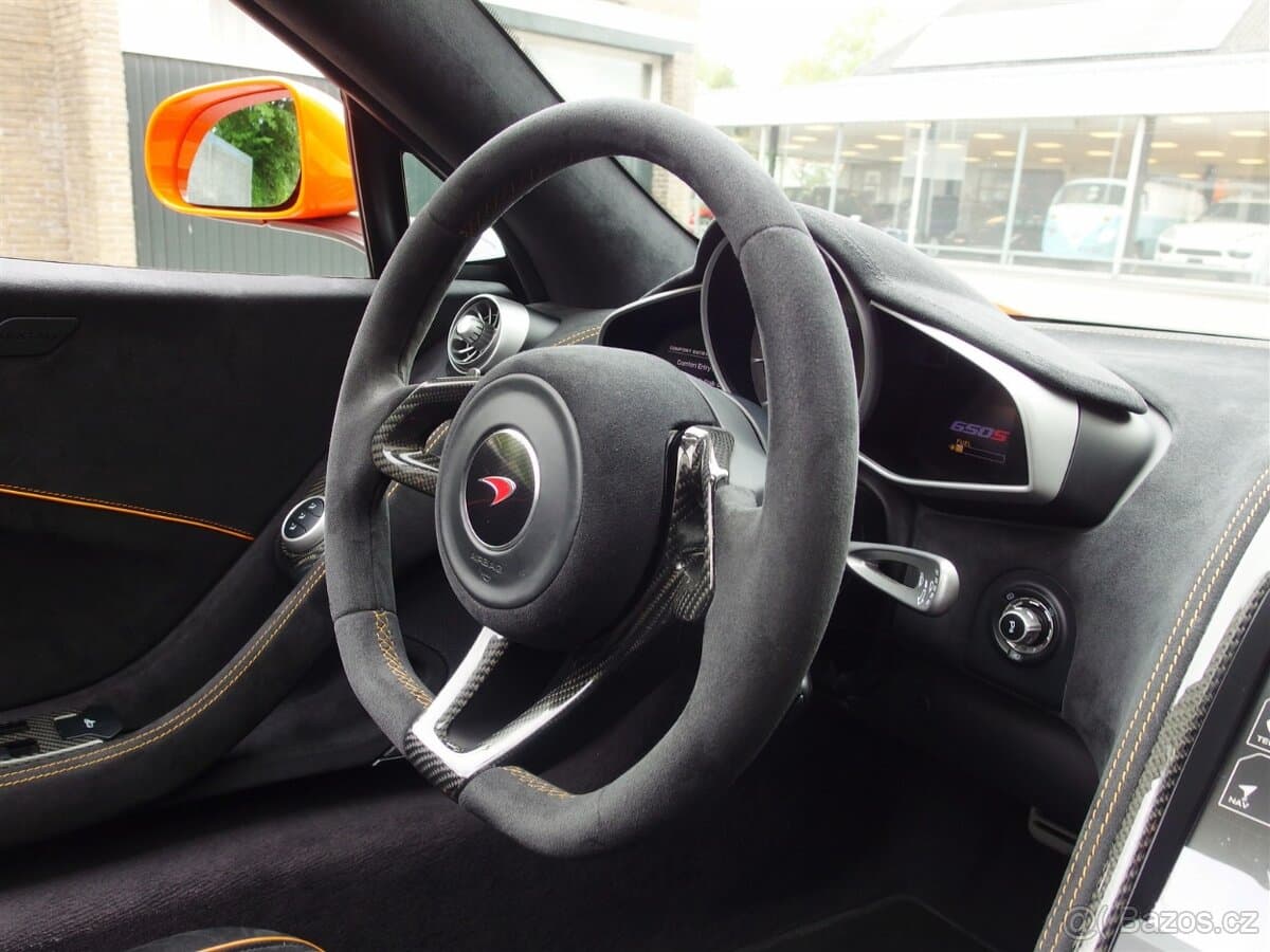 2014 McLaren 650S - 18