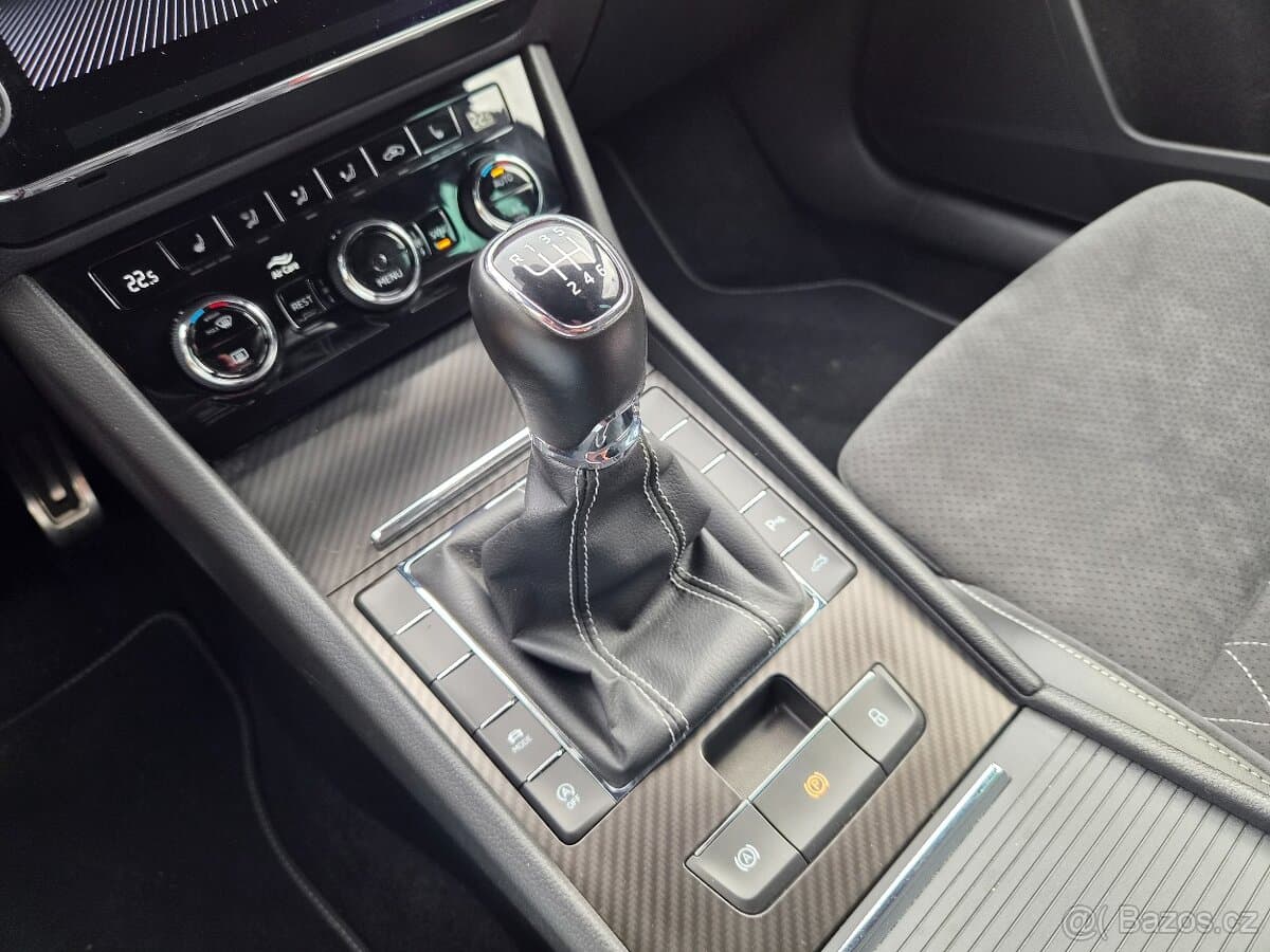 2020 Škoda SUPERB - 18