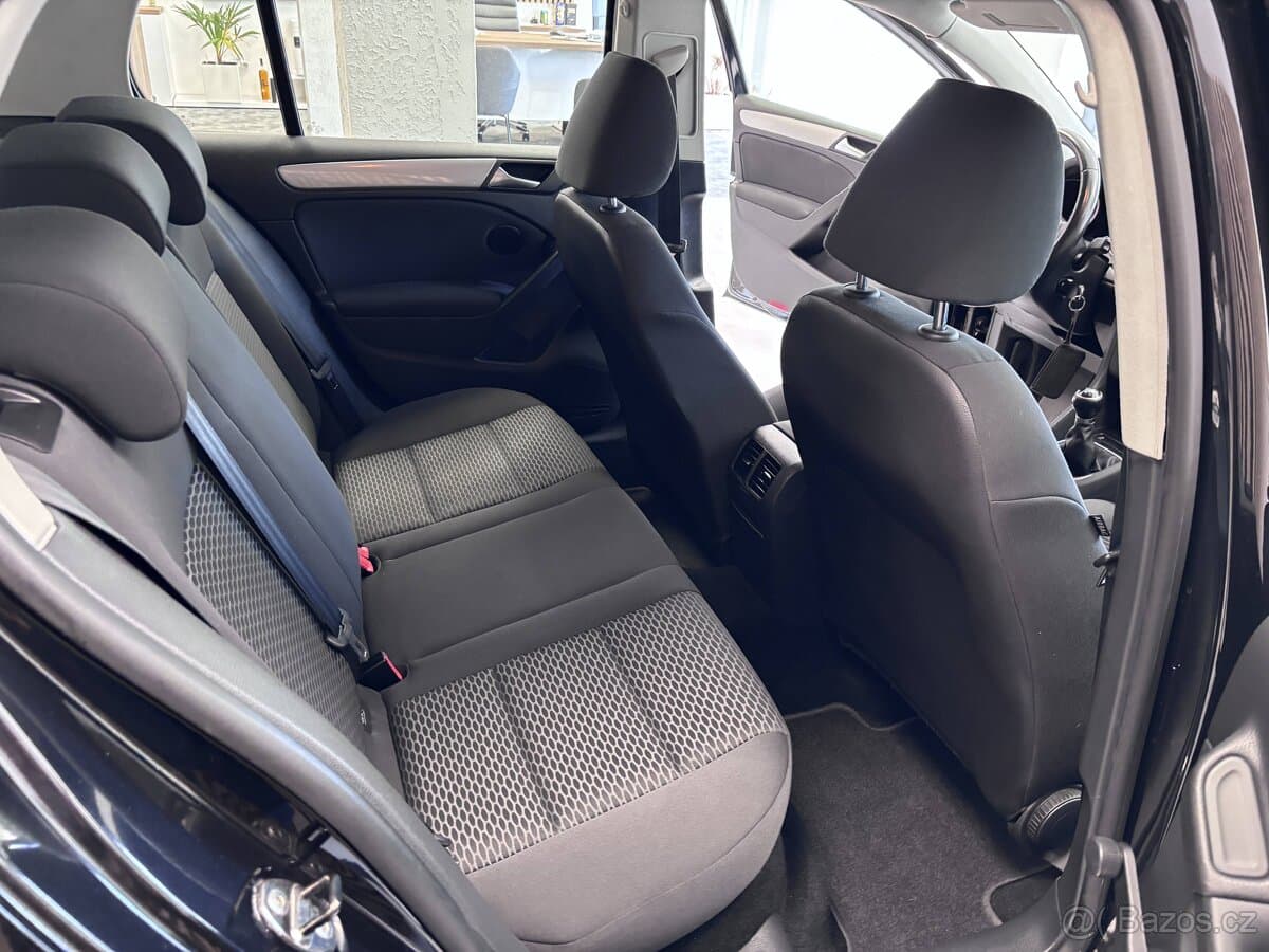 2011 Volkswagen GOLF - 18