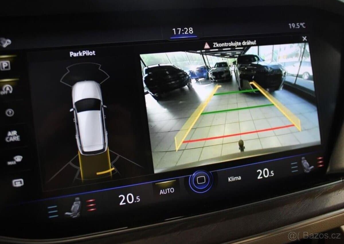 2019 Volkswagen TOUAREG - 18