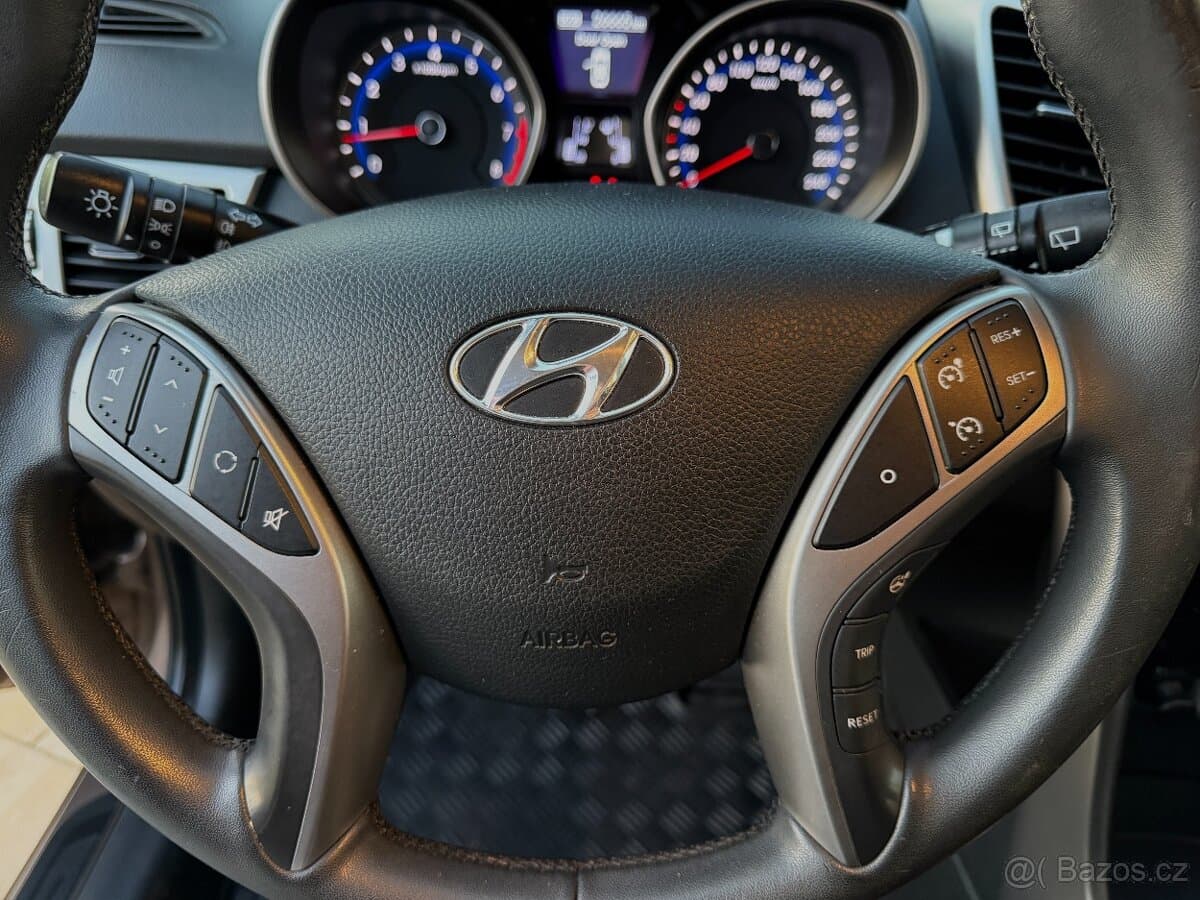 Hyundai i30 - 18