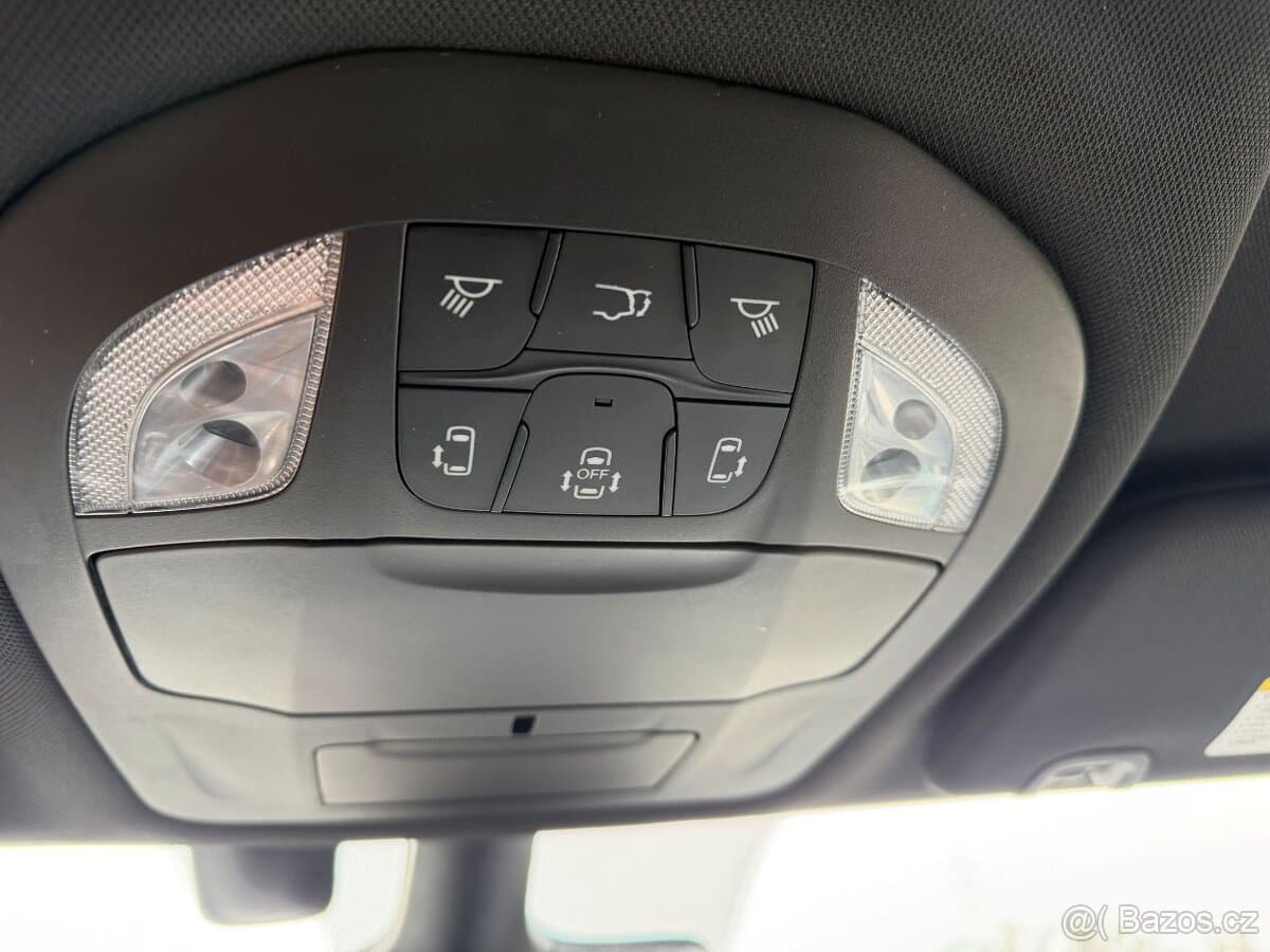 2019 Chrysler PACIFICA - 18