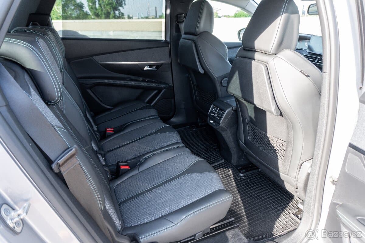 2021 Peugeot 5008 - 18
