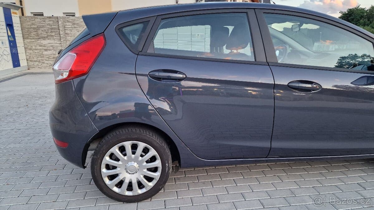 2014 Ford FIESTA - 18