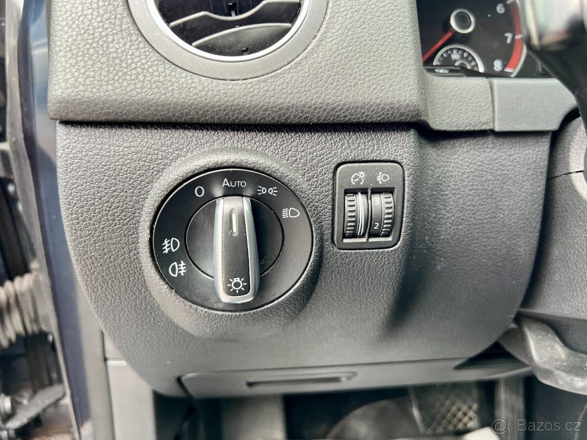 2009 Volkswagen GOLF - 18