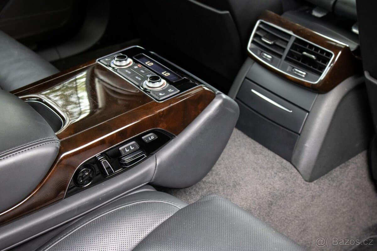 2014 Audi A8 - 18