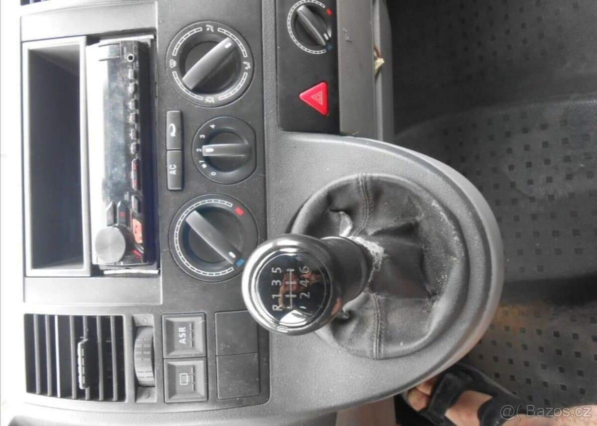 2004 Volkswagen TRANSPORTER - 18