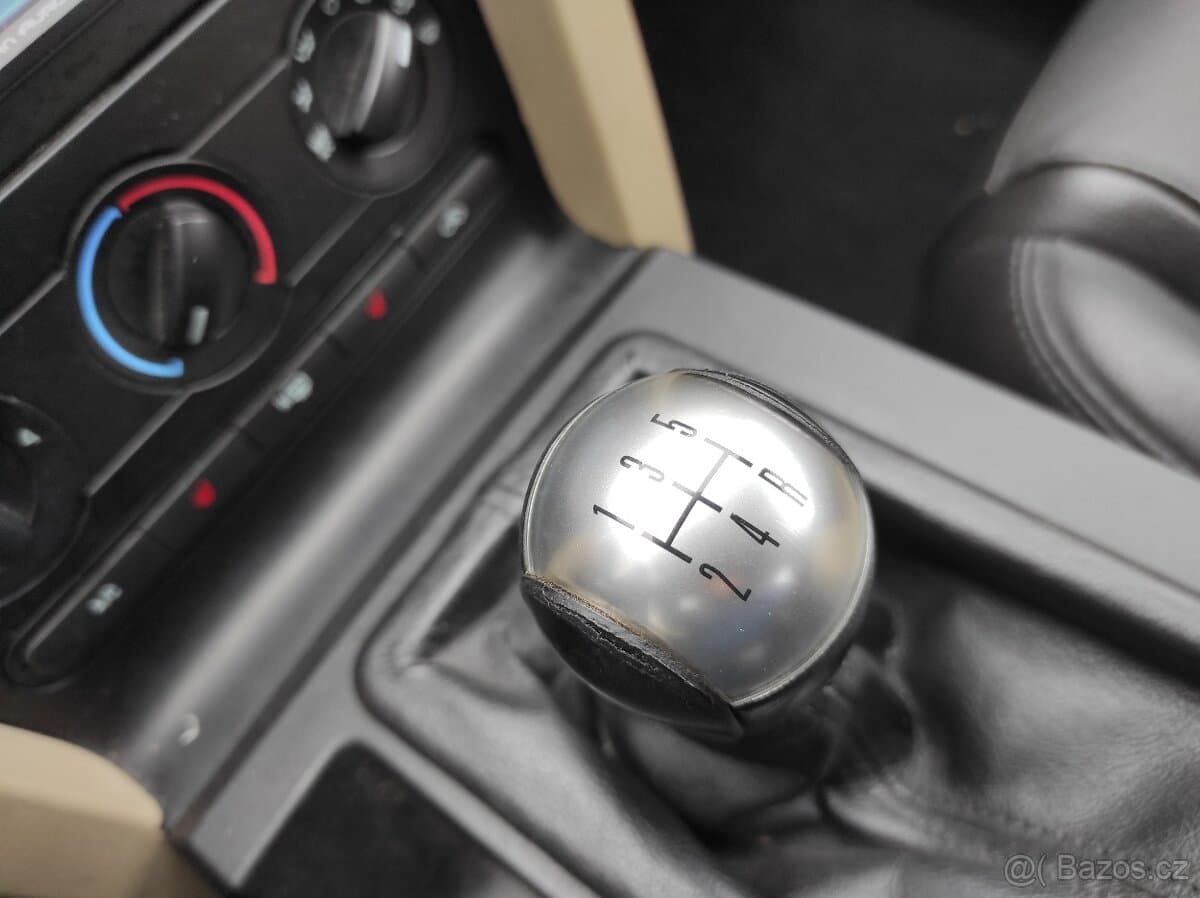 2009 Ford MUSTANG - 18