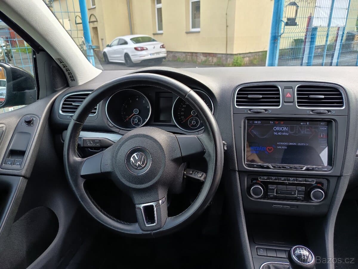 2011 Volkswagen GOLF - 18