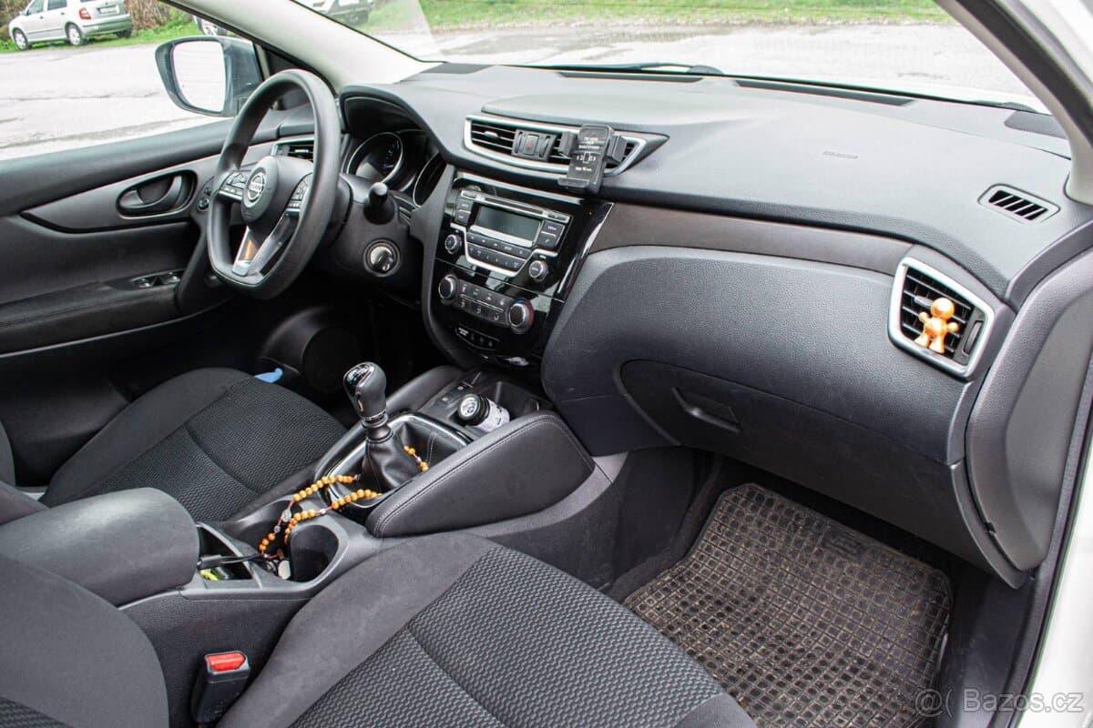 2018 Nissan QASHQAI - 18