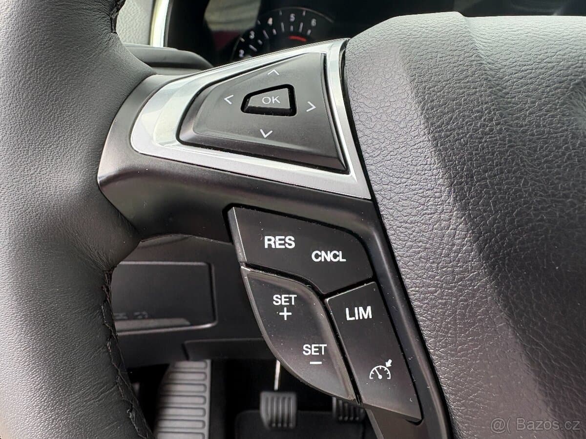 2021 Ford S-MAX - 18