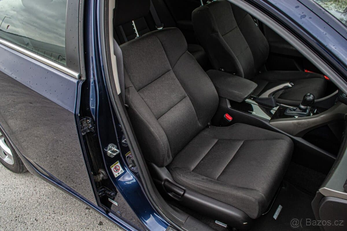 2010 Honda ACCORD - 18