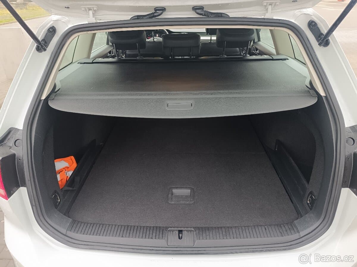 2017 Volkswagen PASSAT - 18