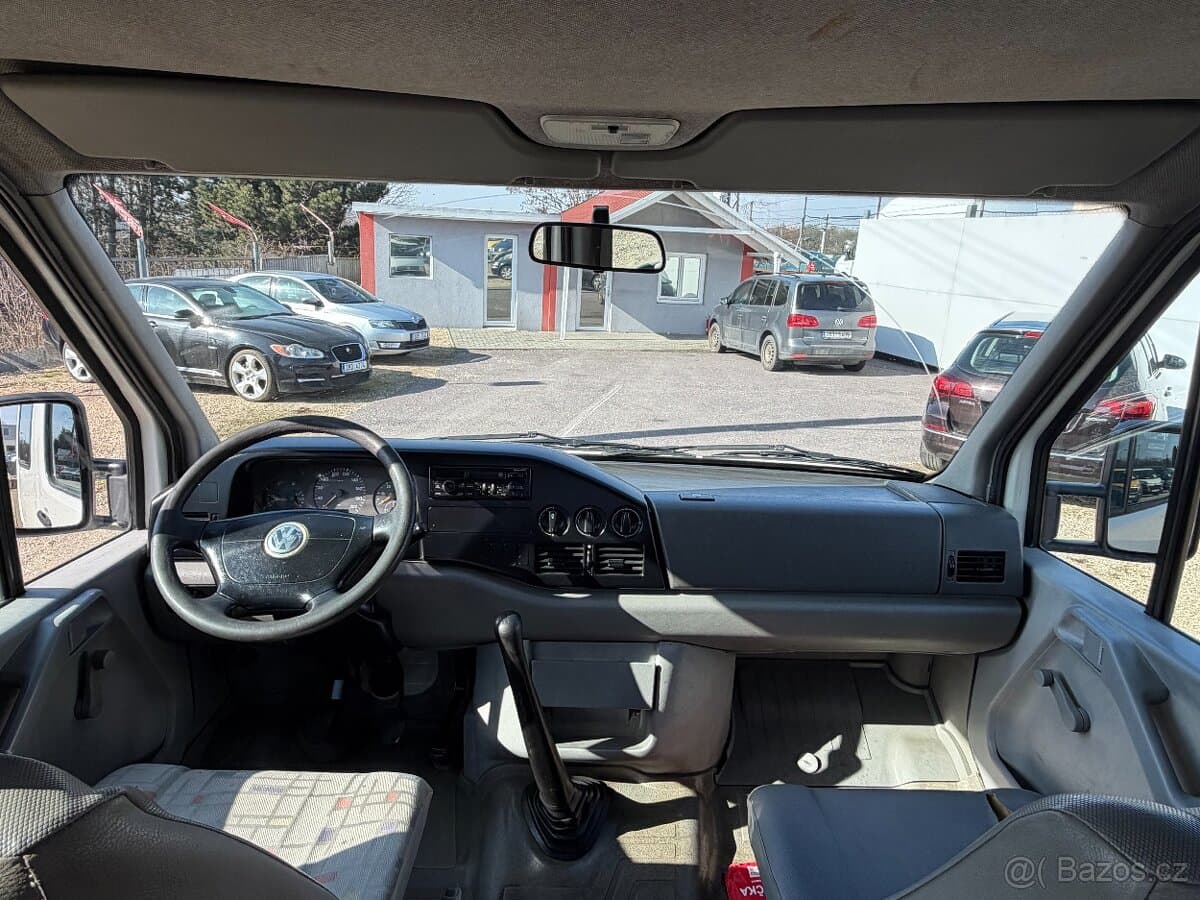 2003 Volkswagen MULTIVAN - 18