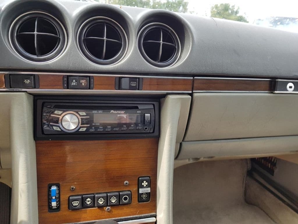 1982 Mercedes-Benz SL - 18